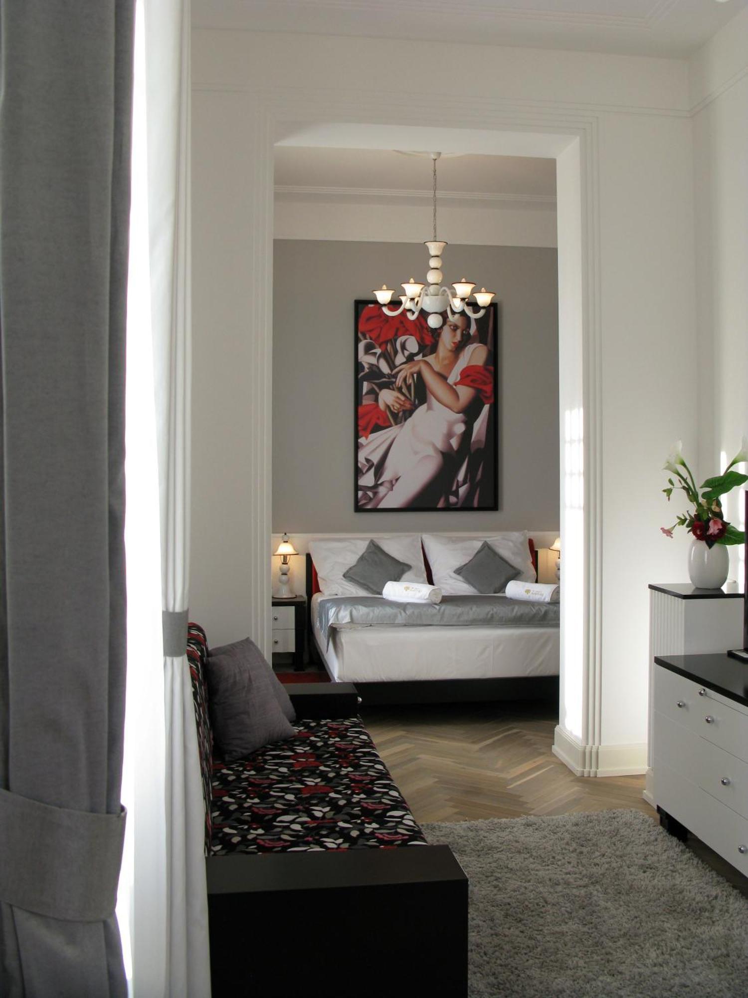 Art Hotel Kastiel Tomasov Exterior photo