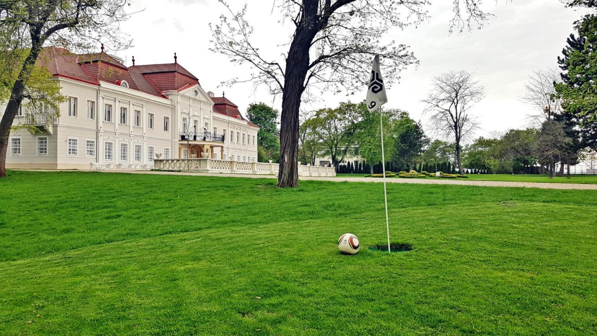 Art Hotel Kastiel Tomasov Exterior photo