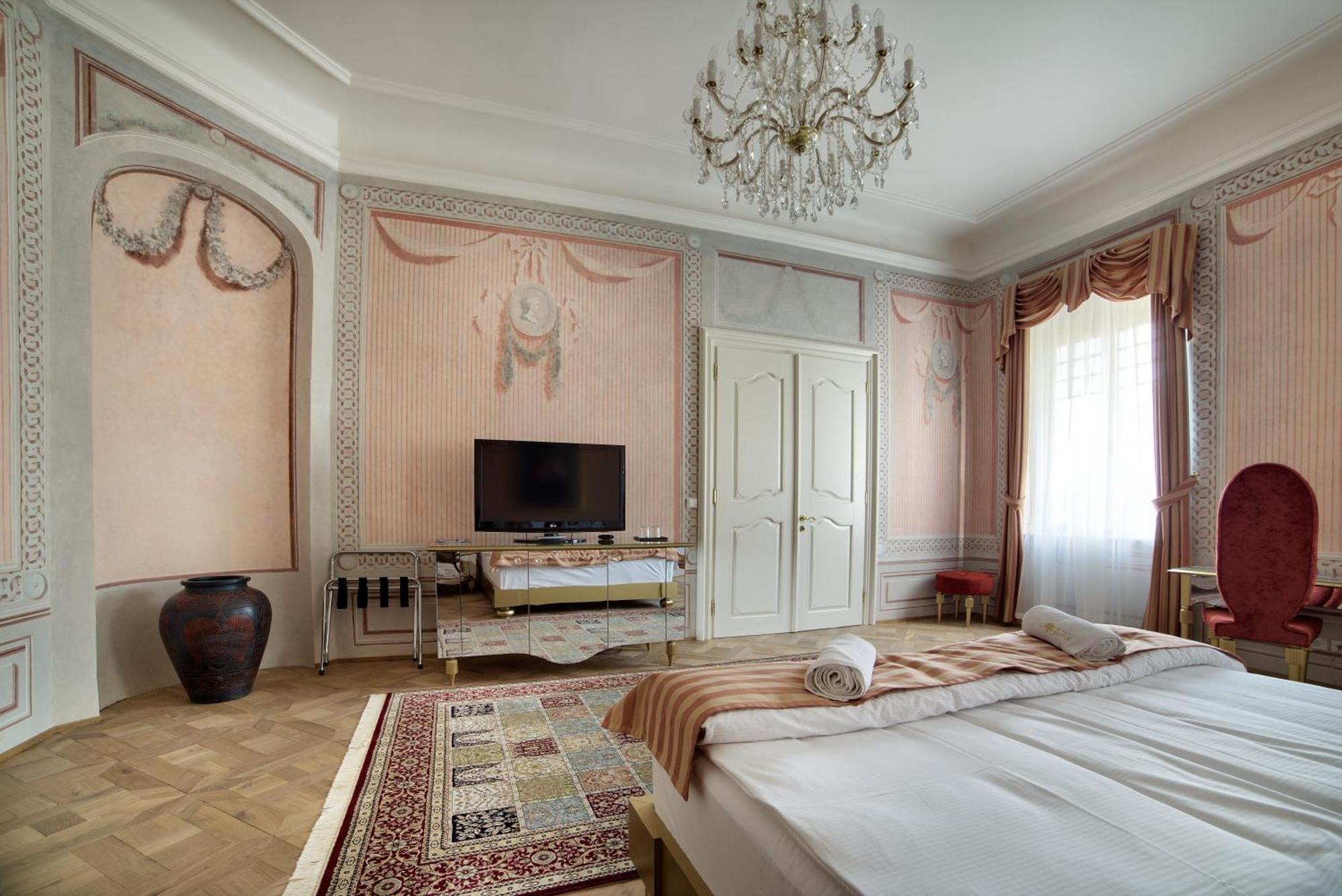 Art Hotel Kastiel Tomasov Room photo